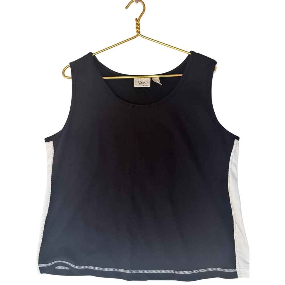 Chico’s 3 tank